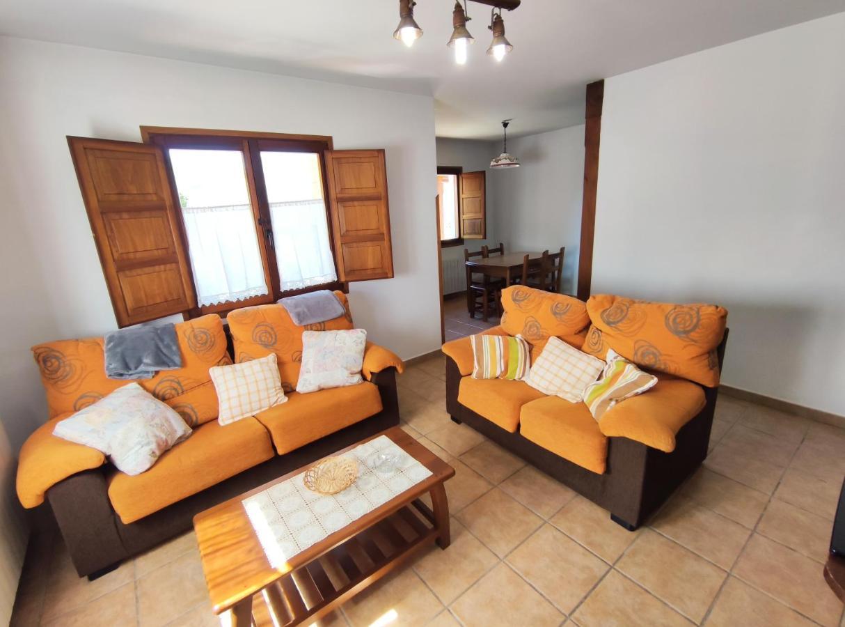 Villa La Huertona Pesaguero-La Parte Exterior foto